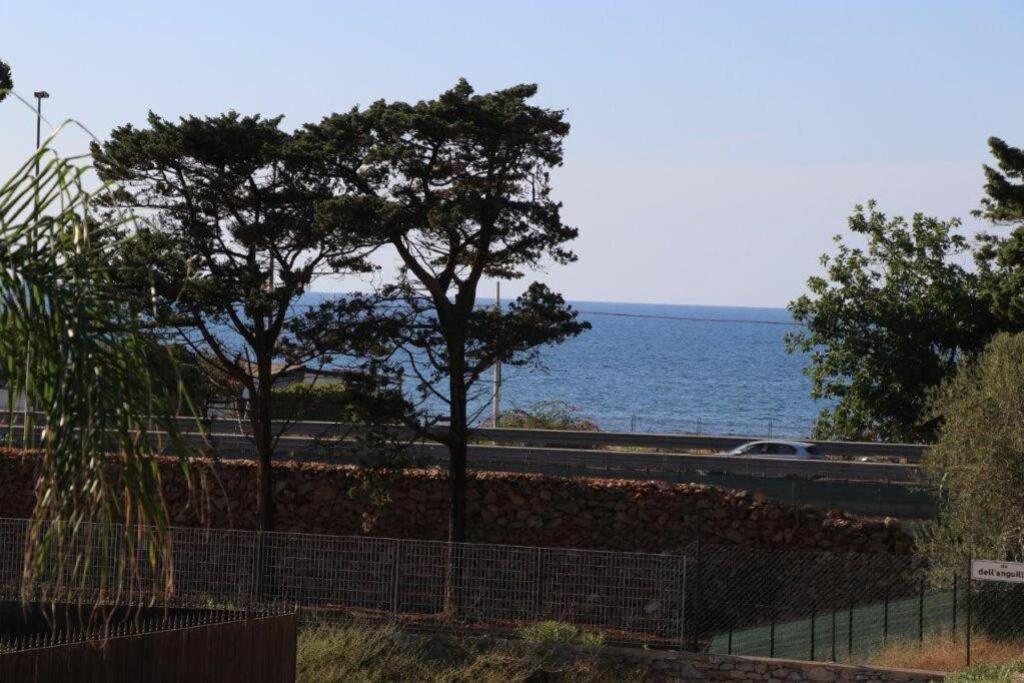 Villa Cavalluccio Marino Con Piscina Idromassaggio Carini Exterior foto